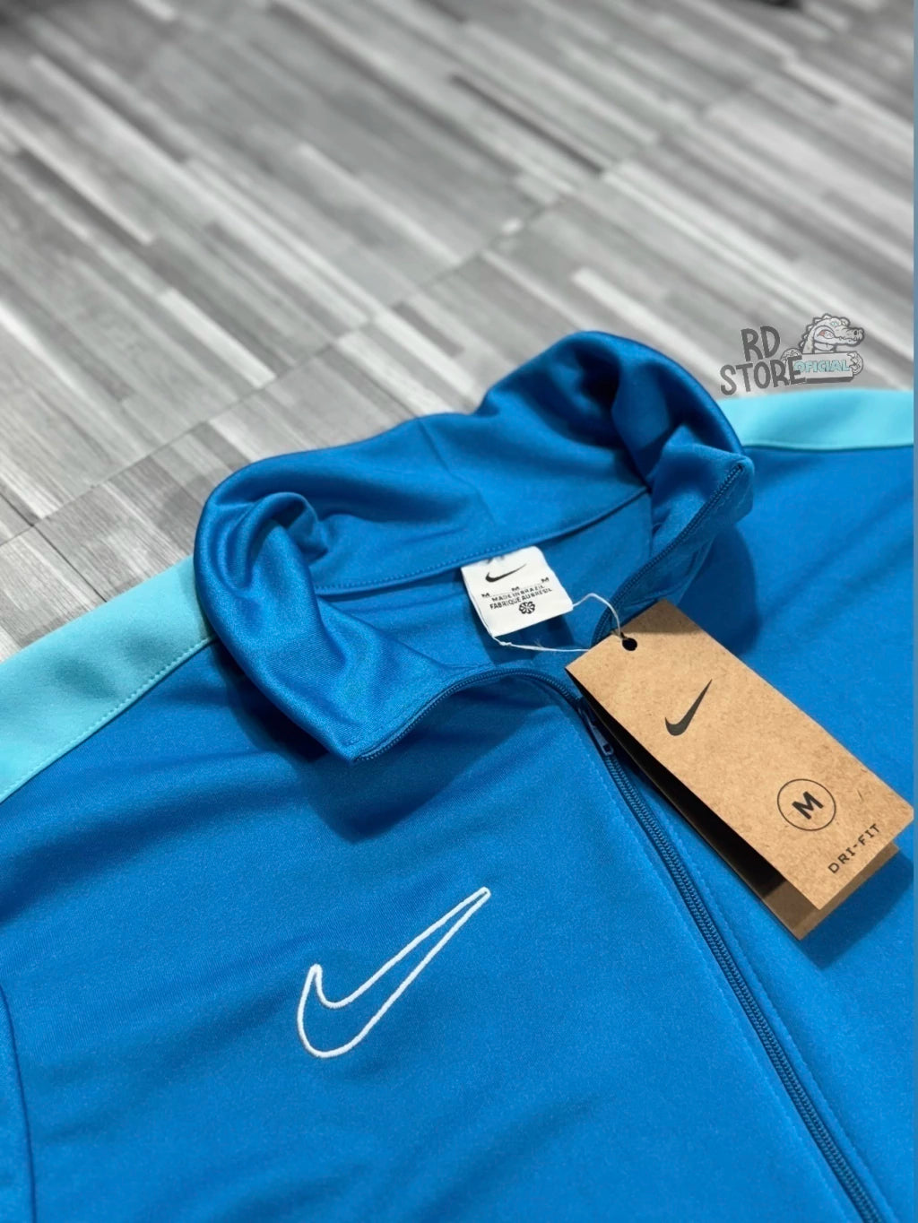 CONJUNTO NIKE DRI-FIT ( AZUL BEBE )