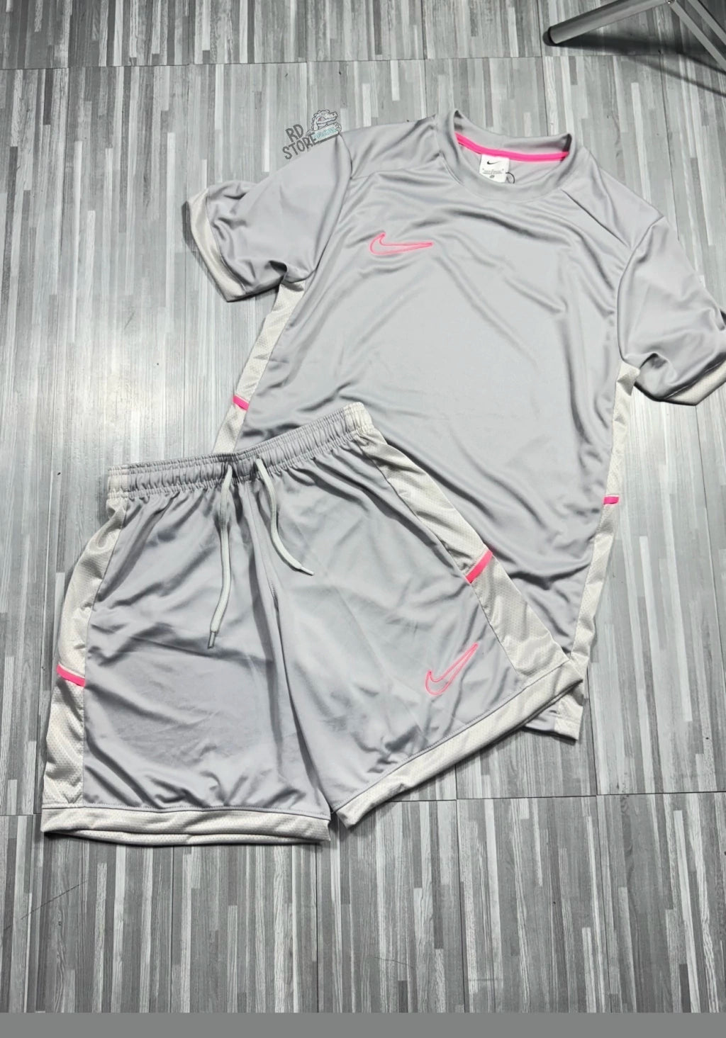 CONJUNTO DRI-FIT ACADEMY 2025 ( ROSA )