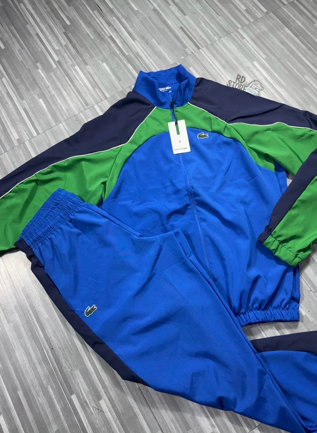 CONJUNTO LACOSTE SPORT