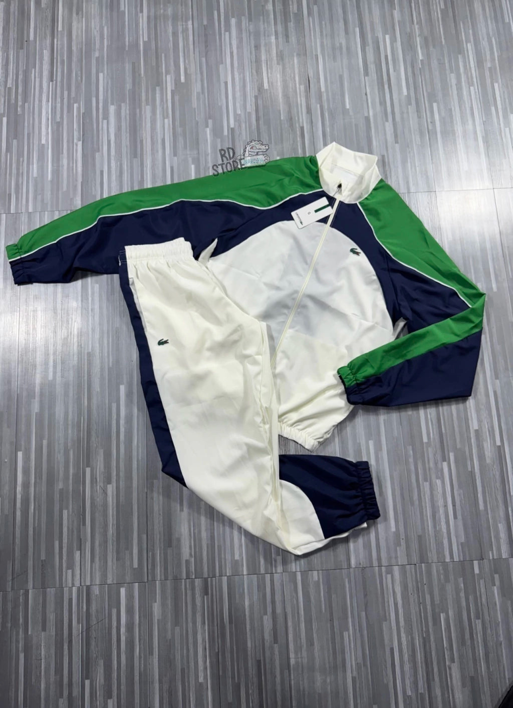 CONJUNTO LACOSTE SPORT