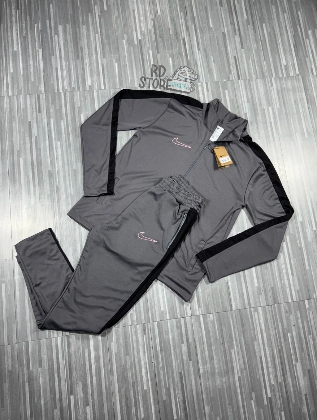 CONJUNTO NIKE DRI-FIT ( NINO ABRAVANEL )