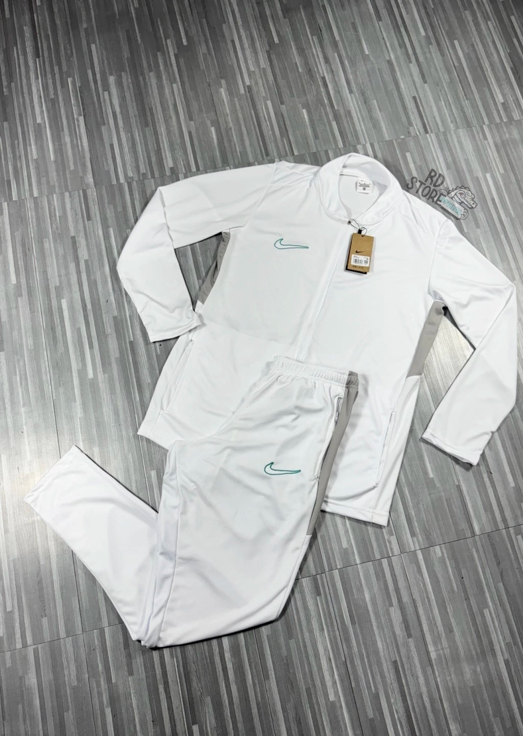 CONJUNTO NIKE DRI-FIT ( ICE FROZEN )