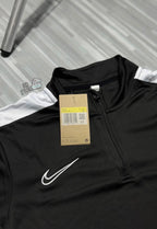 CONJUNTO NIKE DRI-FIT 23 ( PRETO c/ BRANCO )