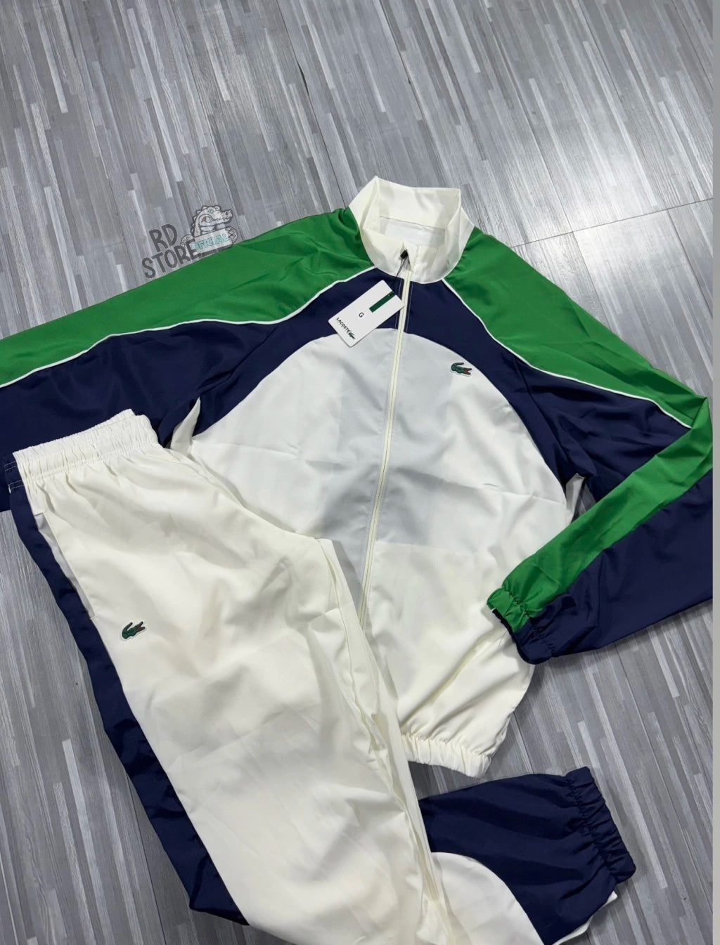 CONJUNTO LACOSTE SPORT