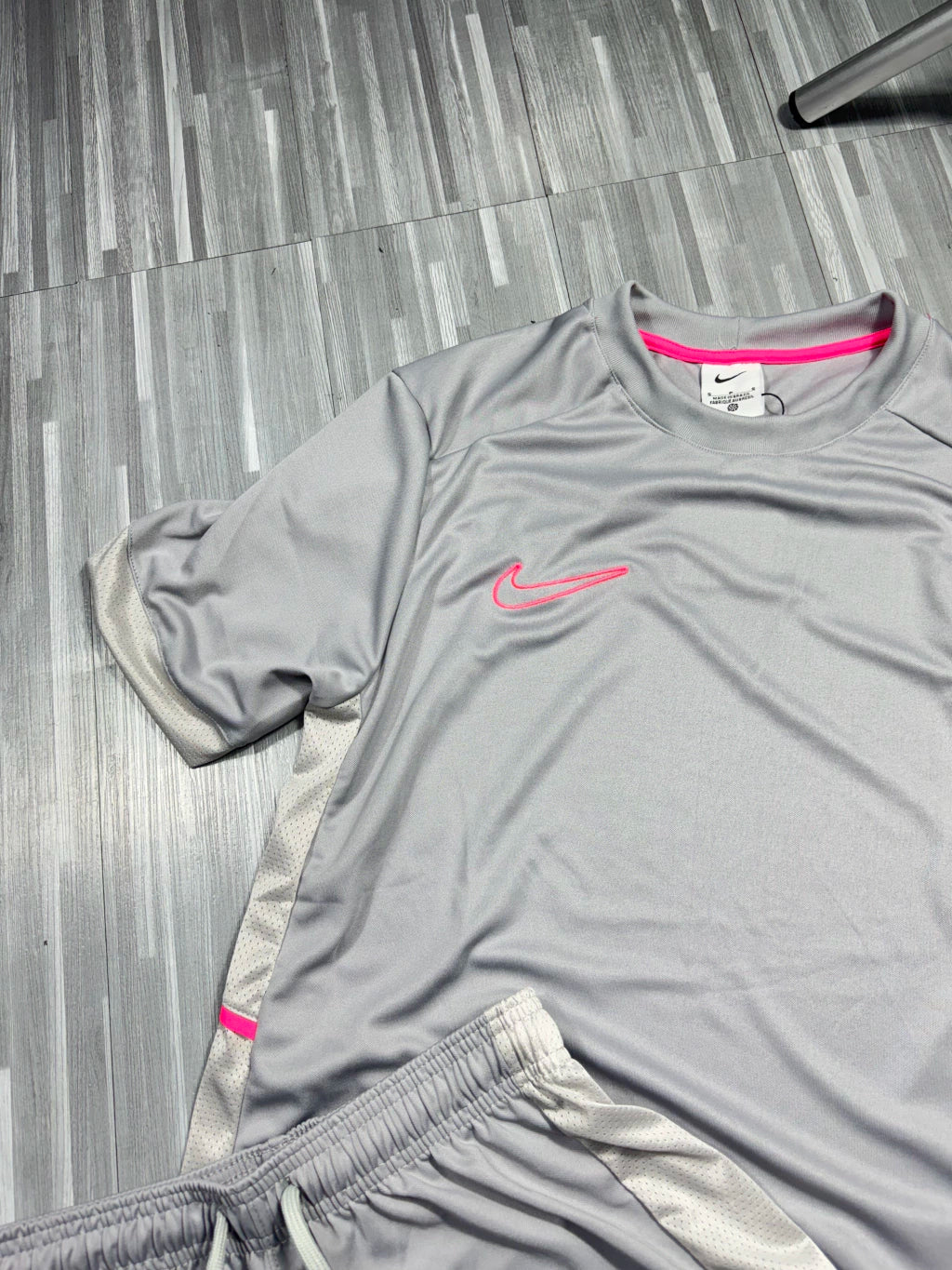 CONJUNTO DRI-FIT ACADEMY 2025 ( ROSA )