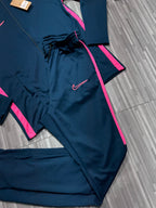 CONJUNTO NIKE DRI-FIT 2025 ( AZUL c/ ROSA )