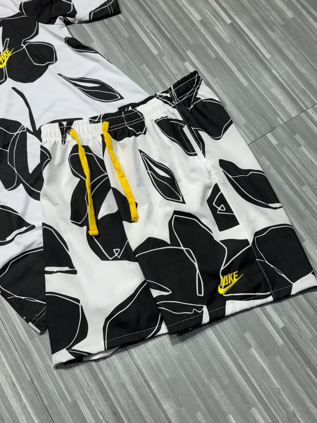 CONJUNTO NIKE FLORAL