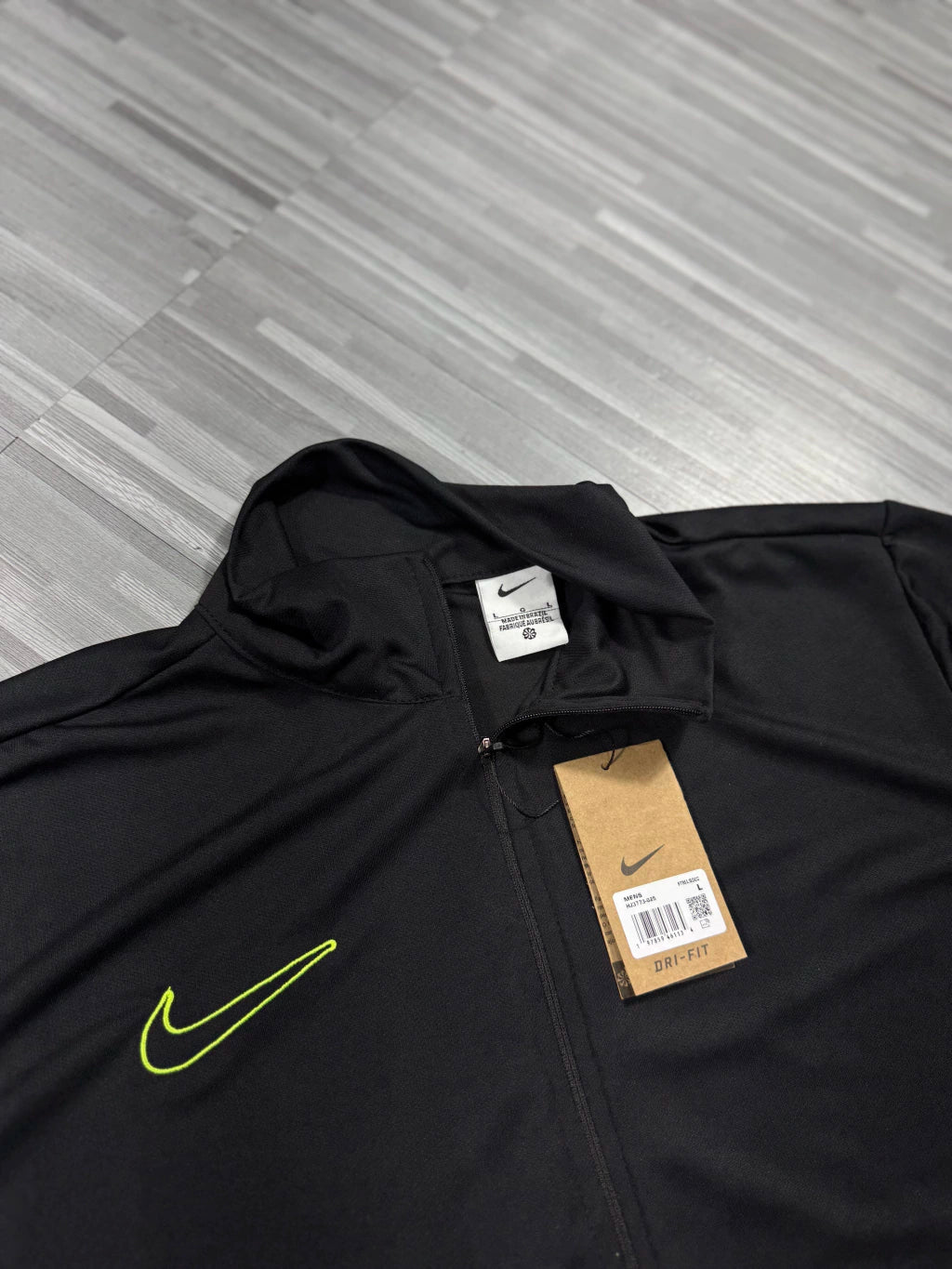 CONJUNTO NIKE DRI-FIT ( PRETO c/ VERDE )
