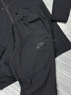 CONJUNTO NIKE TECH FLEECE ( PRETO )